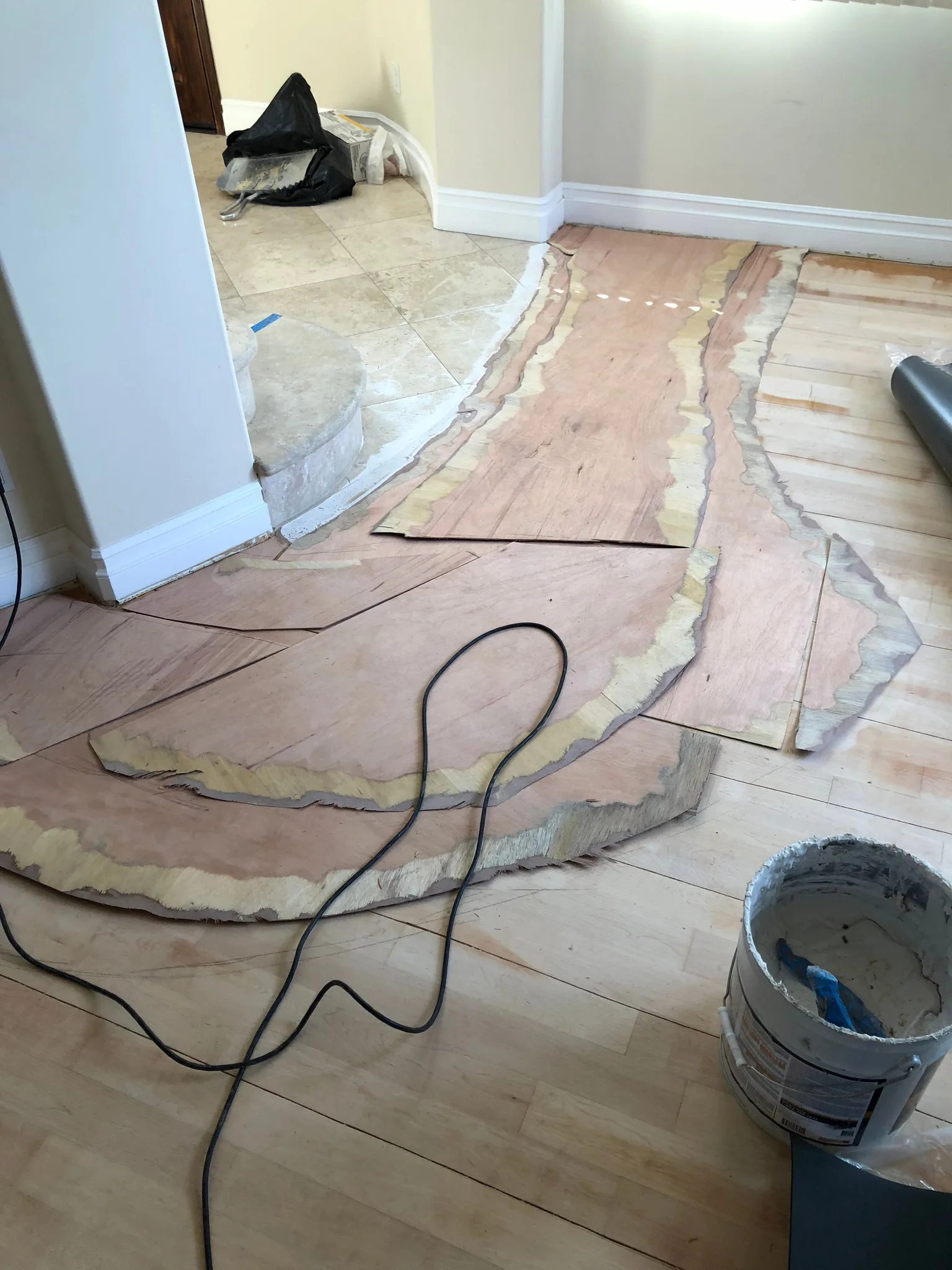 Feathered ply to correct voids in height