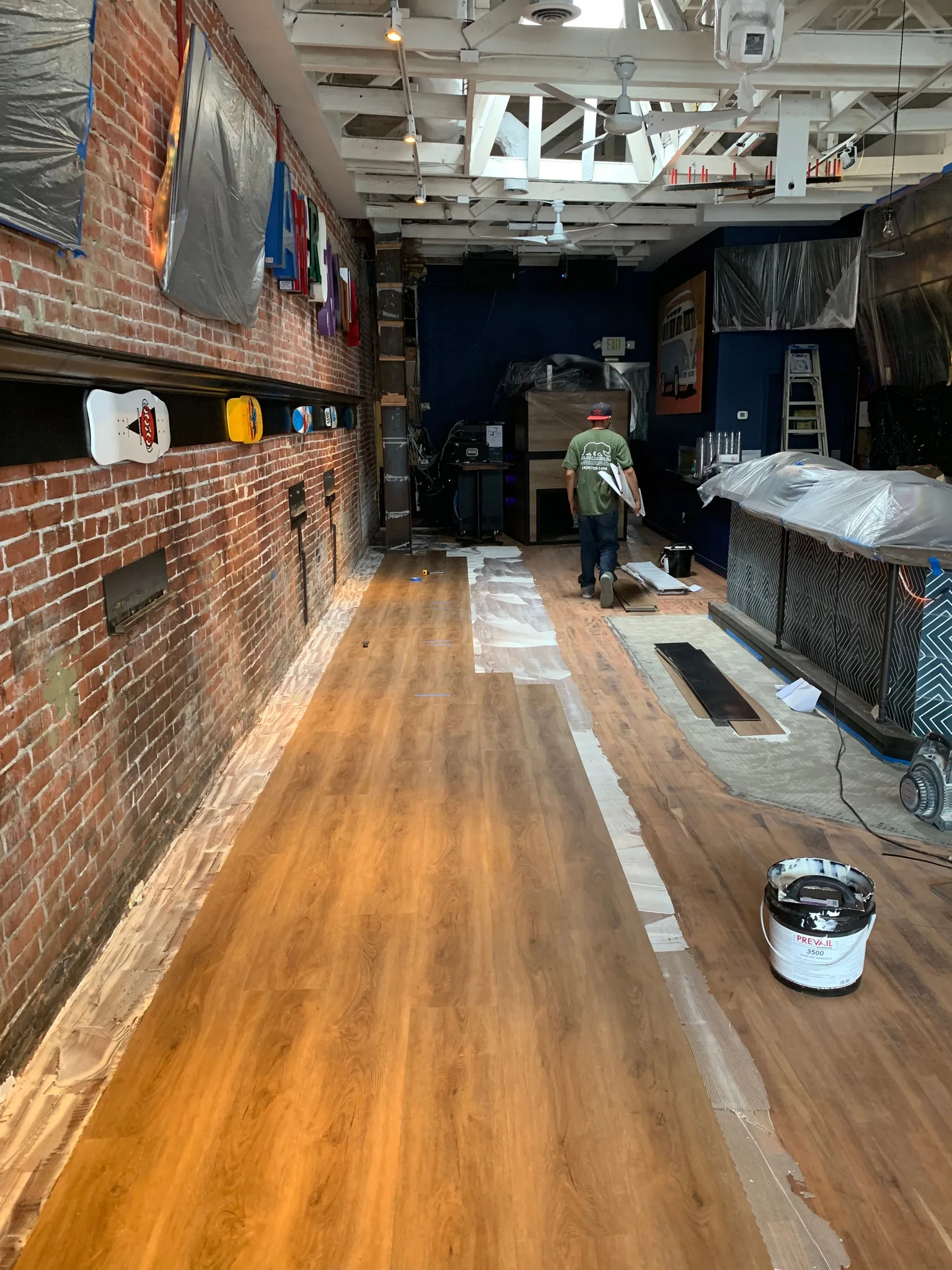 Vinyl planks that stand up to heavy traffic