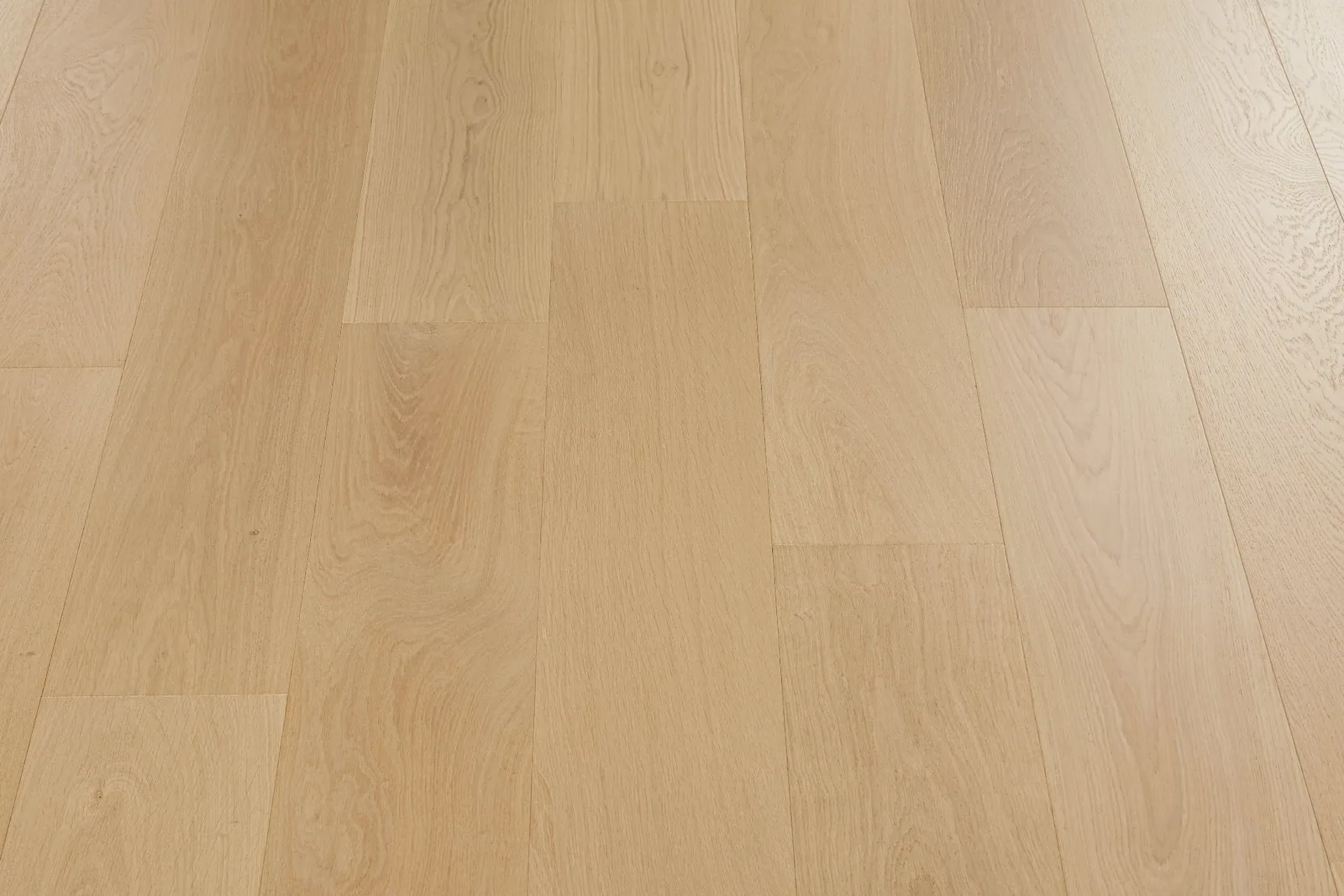 Azure-Pro Select 7.5'' room scene 2