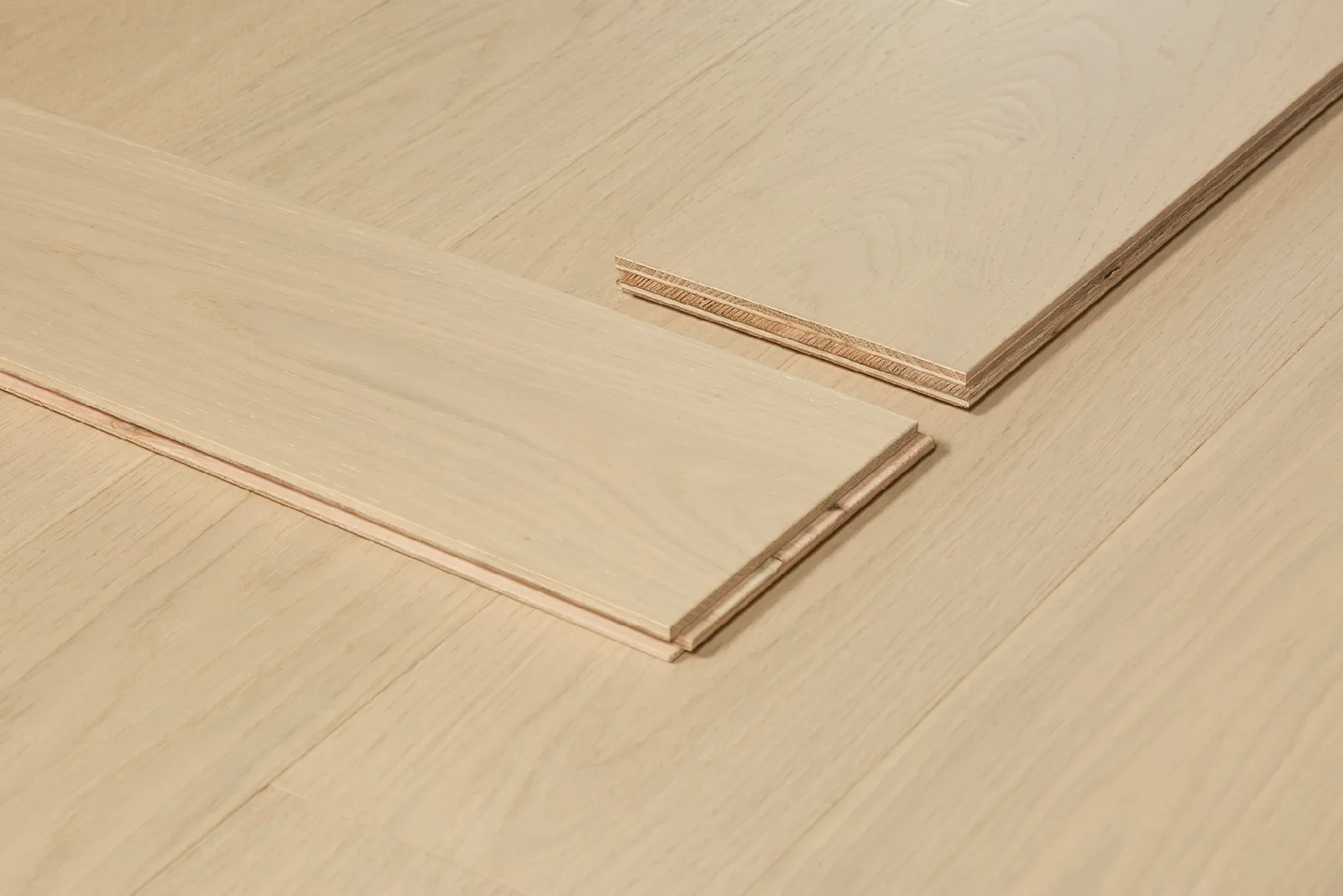 Polaris Slim Elegance room scene 8