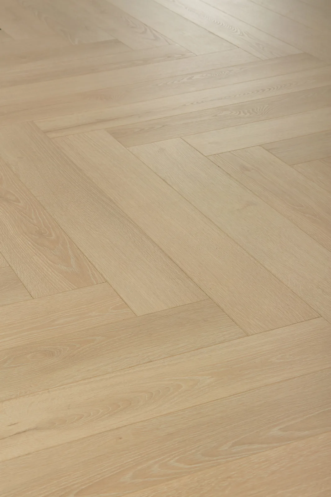 Lyra-Herringbone room scene 3