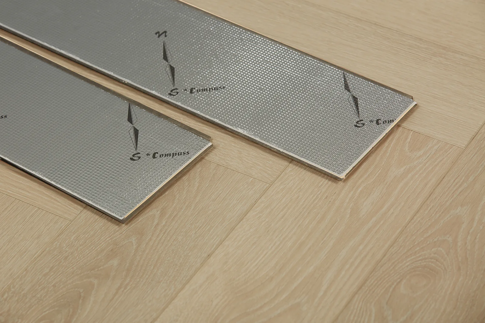 Lyra-Herringbone room scene 8