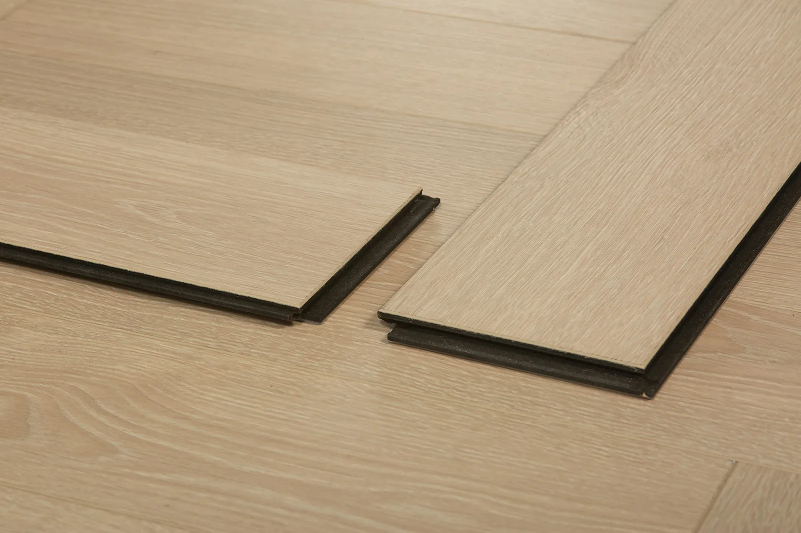 Lyra-Herringbone room scene 9