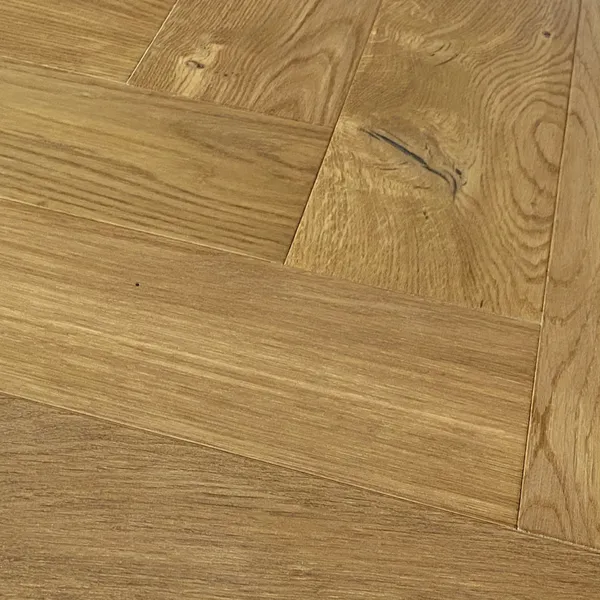 Montrichard Herringbone — Monarch Plank Domaine II