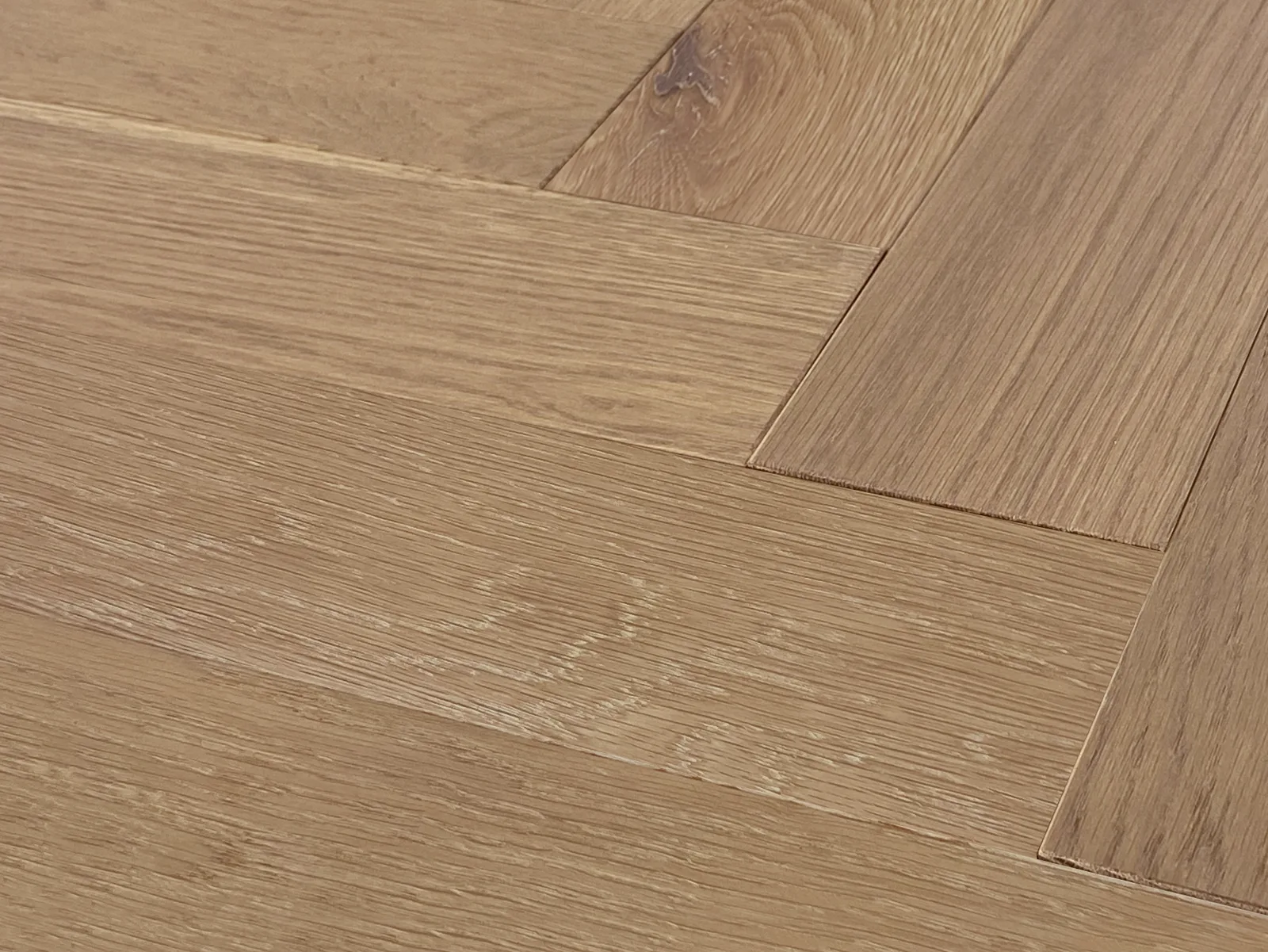 Bolsena Herringbone — Monarch Plank Lago
