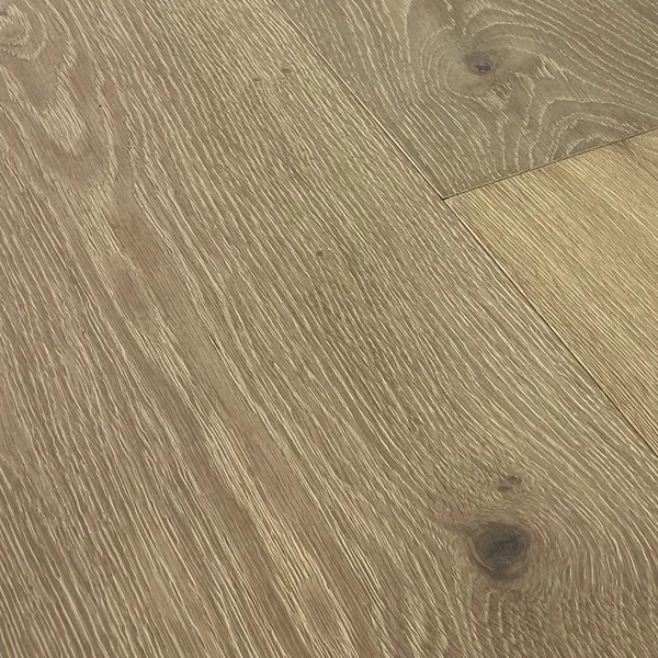 Latour — Monarch Plank Tableau