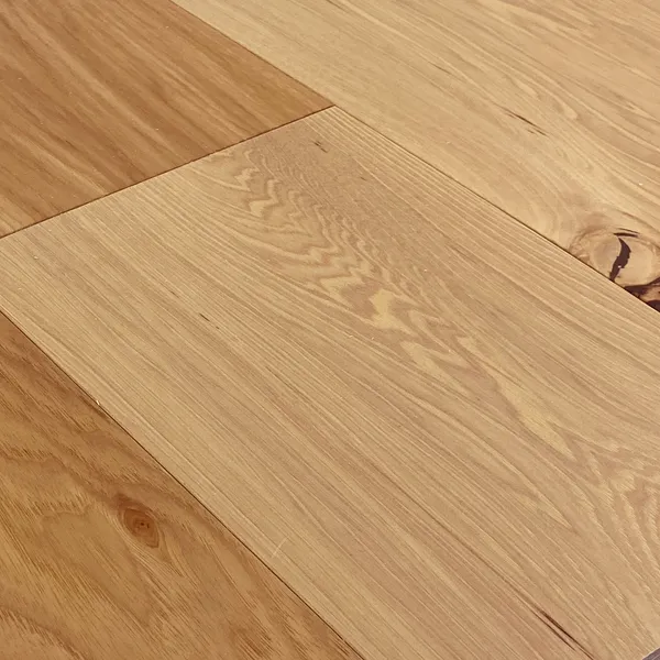 Hickory Light Rustic — Monarch Plank Vinland